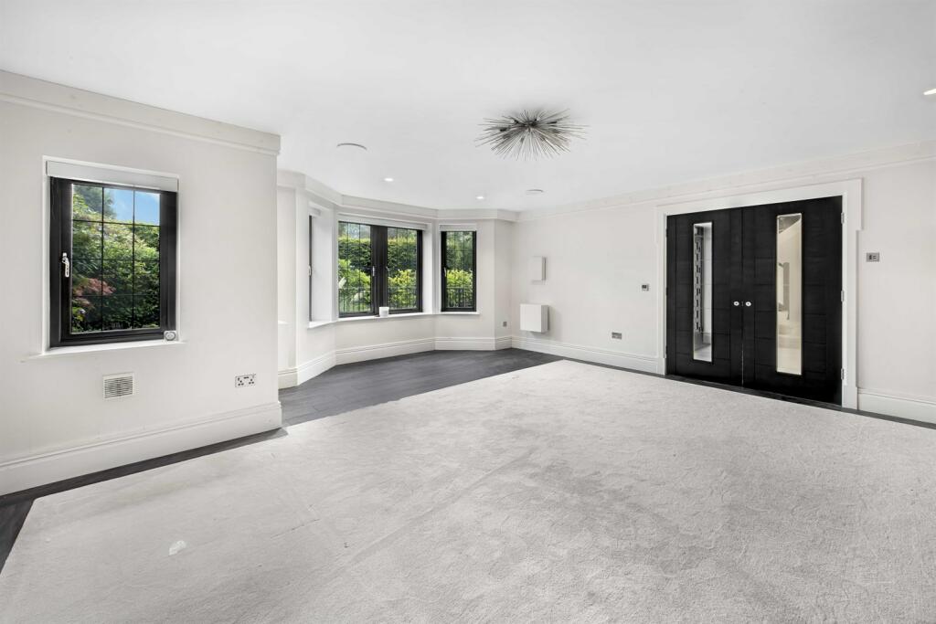 6 bedroom detached house for sale in Springwood, Chapel Lane, Hale Barns, WA15